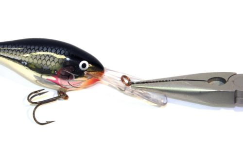 Bending the eye on a crankbait